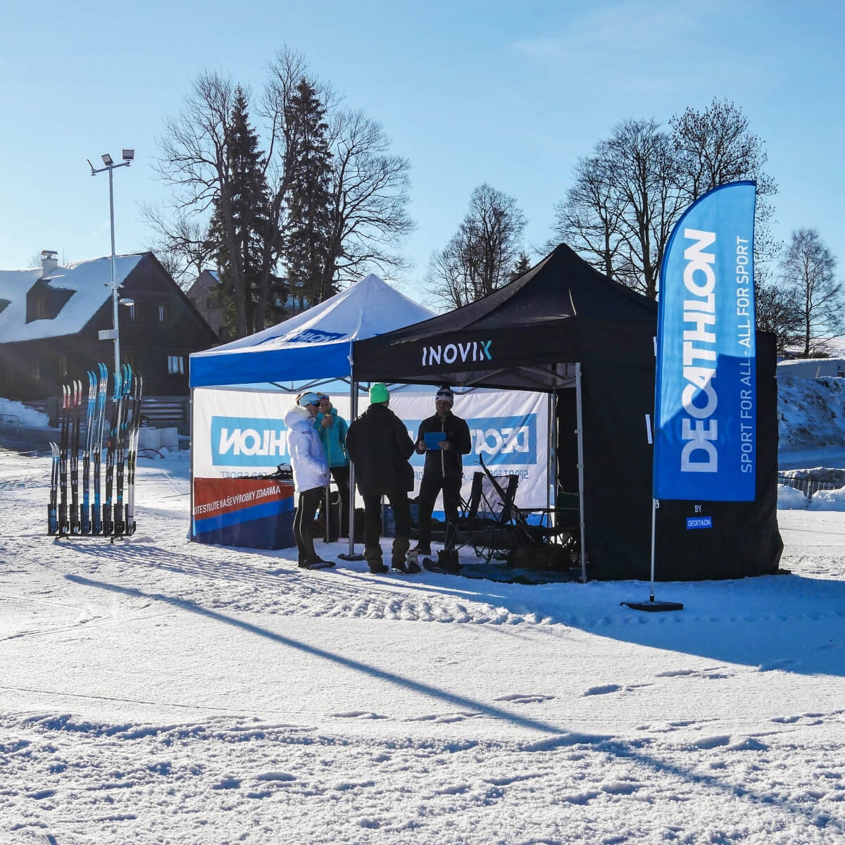 Reklamní vlajka Rider M (80x250 cm) s hliníkovým stožárem